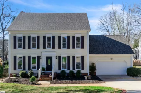 110 Woodway Dr, Greer, SC 29651