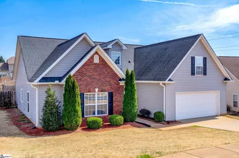 3 Swenson Ct, Taylors, SC 29687