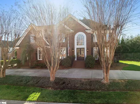 Exterior - 4 Craigmillar Pl, Greer, SC 29650 photo 3 of 11