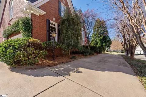 Exterior - 4 Craigmillar Pl, Greer, SC 29650 photo 5 of 11