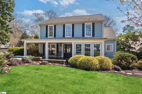 2 Parkwood Dr, Greenville, SC 29609