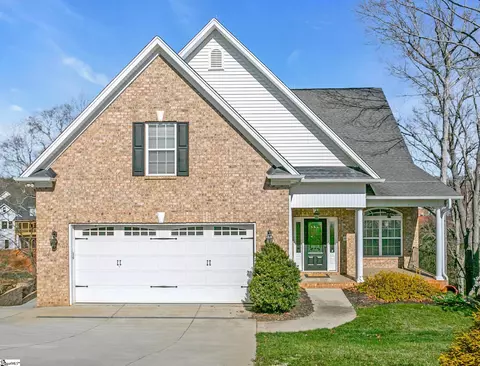 124 Briar Park Dr, Greer, SC 29651