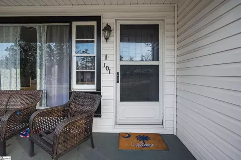 Exterior - 101 Andrew Ave, Easley, SC 29640 photo 5 of 9