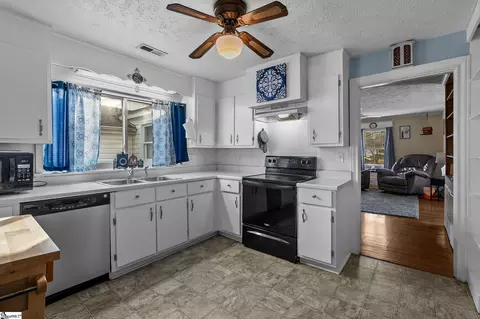 Kitchen - 101 Andrew Ave, Easley, SC 29640 photo 2 of 3