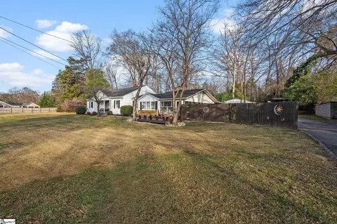 Exterior - 101 Andrew Ave, Easley, SC 29640 photo 2 of 9