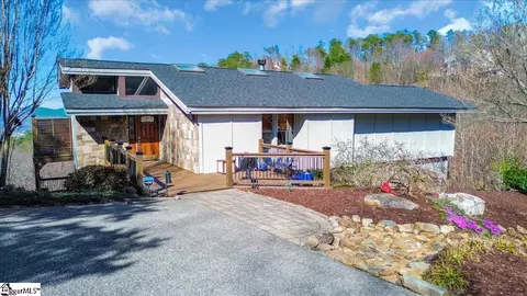 41 Old Altamont Ridge Rd, Greenville, SC 29609