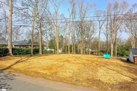 125 Wilbon Cir, Simpsonville, SC 29681