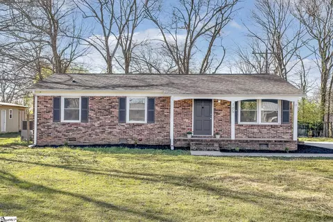 105 G St, Williamston, SC 29697 photo 2