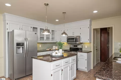 Kitchen - 108 Tarleton Way, Greer, SC 29650 photo 3 of 4