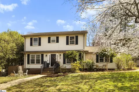 8 Westover Pl, Greenville, SC 29615