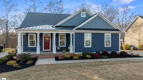 108 Rosecrest Ln, Simpsonville, SC 29680