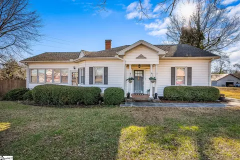 406 Anderson St, Belton, SC 29627