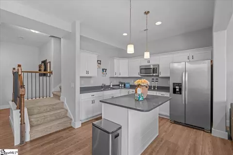 Kitchen - 321 Shadow Ln, Lyman, SC 29365 photo 4 of 4