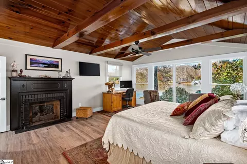 Bedroom - 830 Lakeside Dr, Anderson, SC 29621 photo 2 of 5