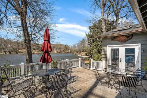 Exterior - 830 Lakeside Dr, Anderson, SC 29621 photo 4 of 9