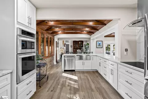 Kitchen - 830 Lakeside Dr, Anderson, SC 29621 photo 5 of 5