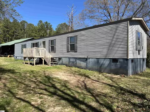 76 Log Cabin Dr, Ware Shoals, SC 29692