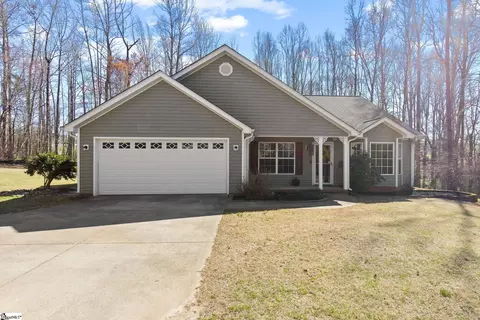 33 Sacha Ln, Travelers Rest, SC 29690