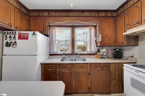 Kitchen - 2 Washington St, Williamston, SC 29697 photo 2 of 5