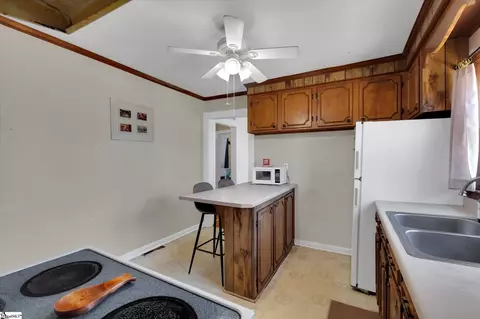 Kitchen - 2 Washington St, Williamston, SC 29697 photo 4 of 5