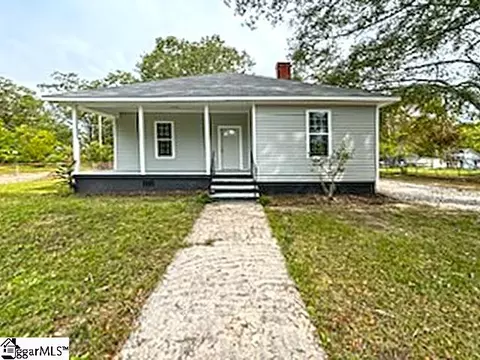 4 Peachtree St, Clinton, SC 29325