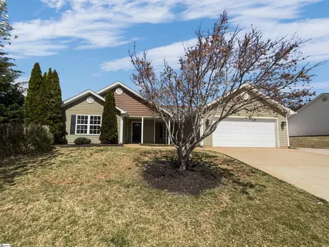 112 Care Ln, Greer, SC 29651