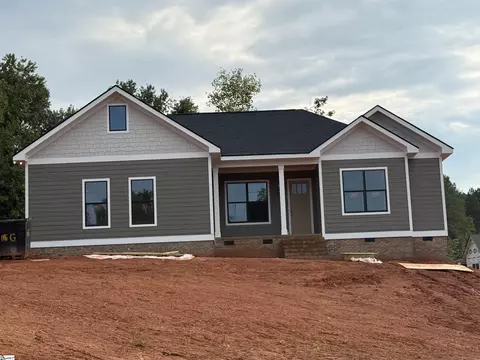 15 Halowell Ln, Travelers Rest, SC 29690