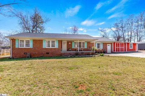 325 Pine Top Dr, Belton, SC 29627
