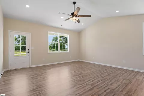 904 Beaverdam Rd, Williamston, SC 29697 photo 9
