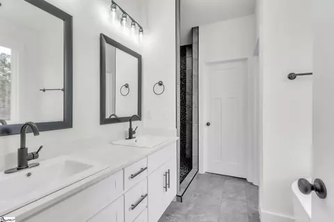 Bath - 2450 E Tyger Bridge Rd, Greer, SC 29651 photo 1 of 2