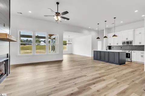 140 Babb Rd, Campobello, SC 29322 photo 7