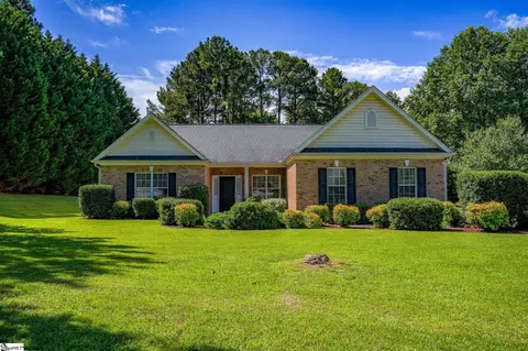 101 Riddle Rd, Simpsonville, SC 29681