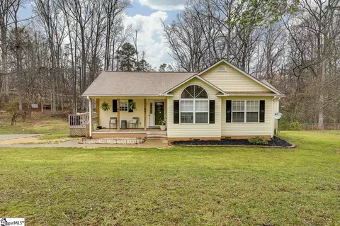 208 Midland Dr, Easley, SC 29640