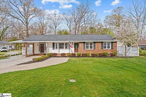 319 Elaine Ave, Taylors, SC 29687