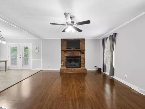 131 Cooper Dr, Greer, SC 29651 photo 5