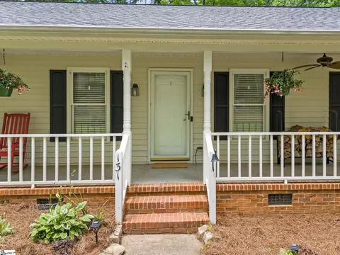 131 Cooper Dr, Greer, SC 29651 photo 2