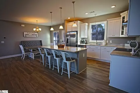 Kitchen - 908 Clear Point Trl, Seneca, SC 29672 photo 3 of 4