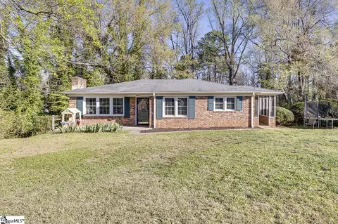 15 Conway Dr, Greenville, SC 29615