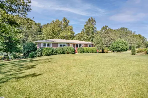 201 E Standing Springs Rd, Simpsonville, SC 29680