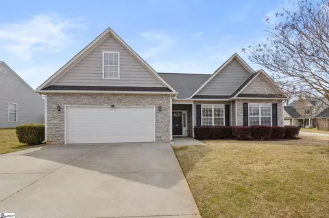 1011 Blythwood Dr, Piedmont, SC 29673