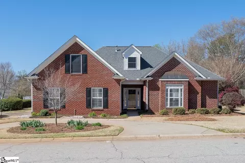 1 Meadow Lake Trl, Greer, SC 29650