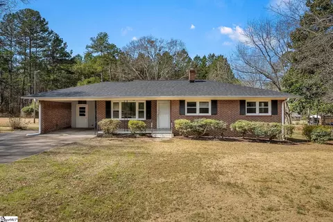 304 Cedar Ln, Belton, SC 29627