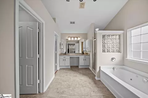 Bath - 108 Derry Ln, Greer, SC 29650 photo 2 of 4