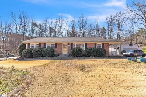 236 Rainbow Cir, Inman, SC 29349