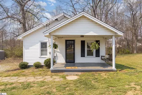 222 Crescent Cir, Duncan, SC 29334
