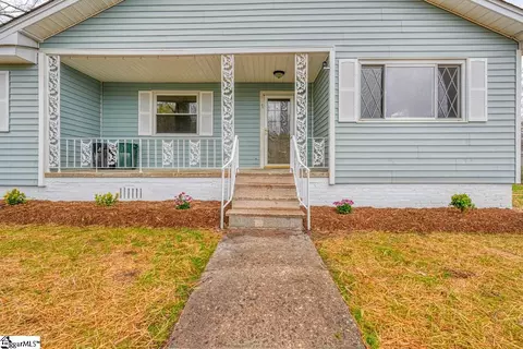 21 2nd St, Inman, SC 29349