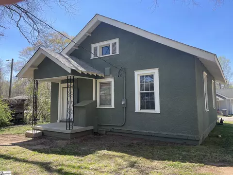 Exterior - 100 Cedar St, Laurens, SC 29360 photo 3 of 4