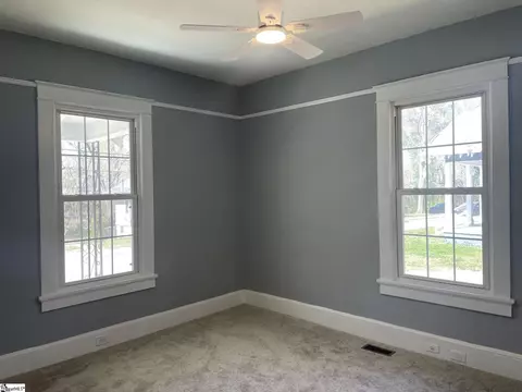 Bedroom - 100 Cedar St, Laurens, SC 29360 photo 3 of 5