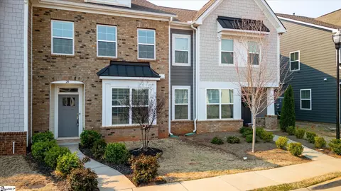 20 Leander Dr, Greer, SC 29651 photo 3