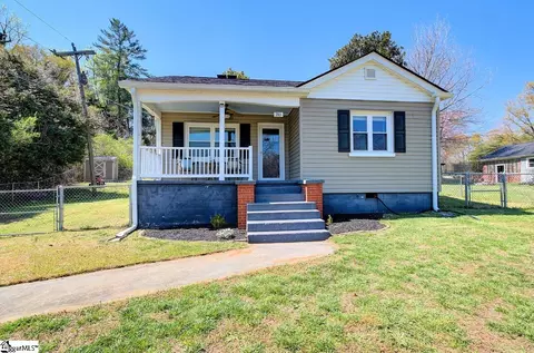 743 Pickens Dr, Liberty, SC 29657